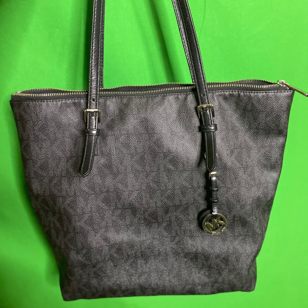 Black Michael Kors Totebag
